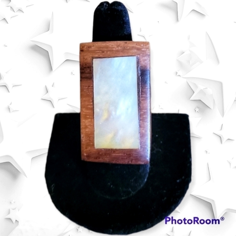 Vintage Wood Mother of Pearl Art Deco Castlecore Ring